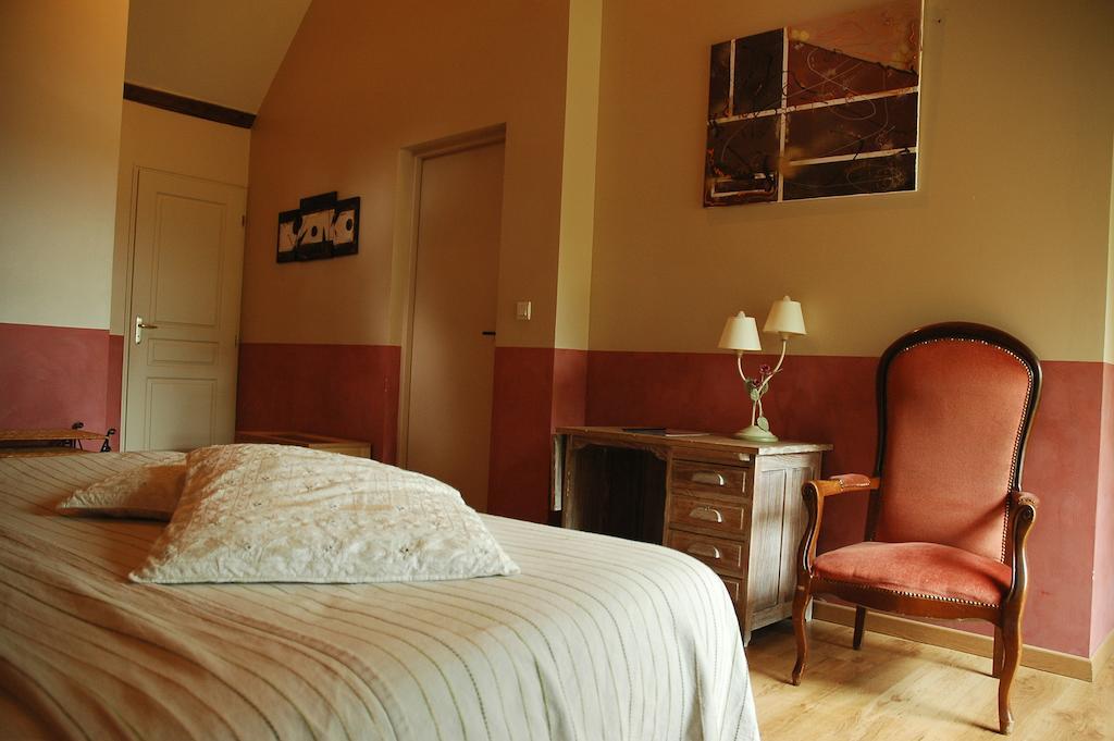 Les Pierres D'Aurele Chambres D'Hotes Saint Georges sur Cher Ruang foto