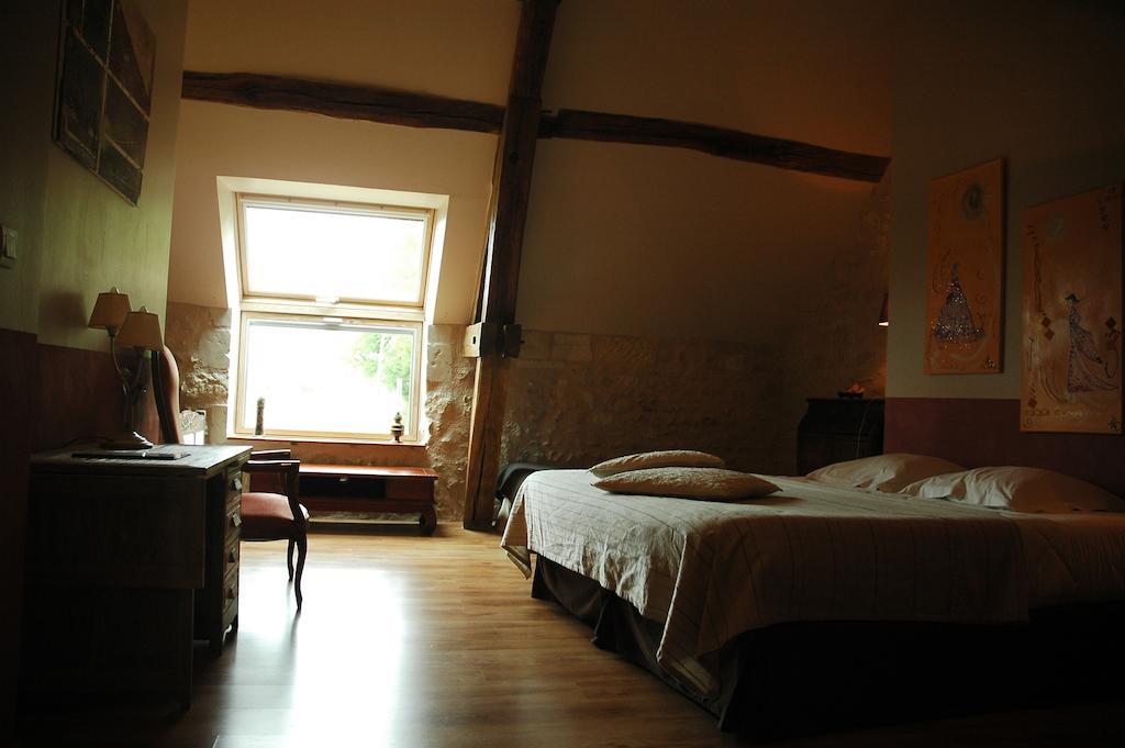 Les Pierres D'Aurele Chambres D'Hotes Saint Georges sur Cher Ruang foto