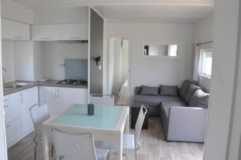 Les Pierres D'Aurele Chambres D'Hotes Saint Georges sur Cher Ruang foto