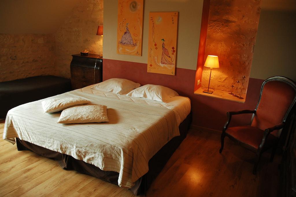 Les Pierres D'Aurele Chambres D'Hotes Saint Georges sur Cher Ruang foto